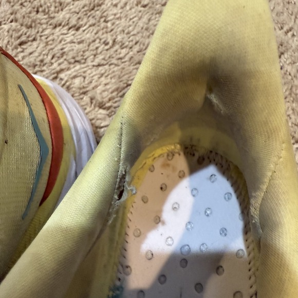 Hoka One One Clifton 8 Shoes Womens Size 9.5 Yellow Running Trainers Lightweight - Picture 5 of 8